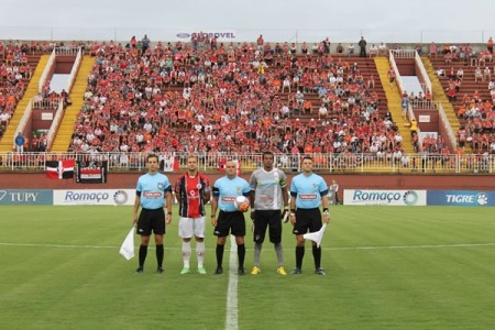 Helton Nunes,  Leandro Messina Perrone, Eli Alves Foto: FCF