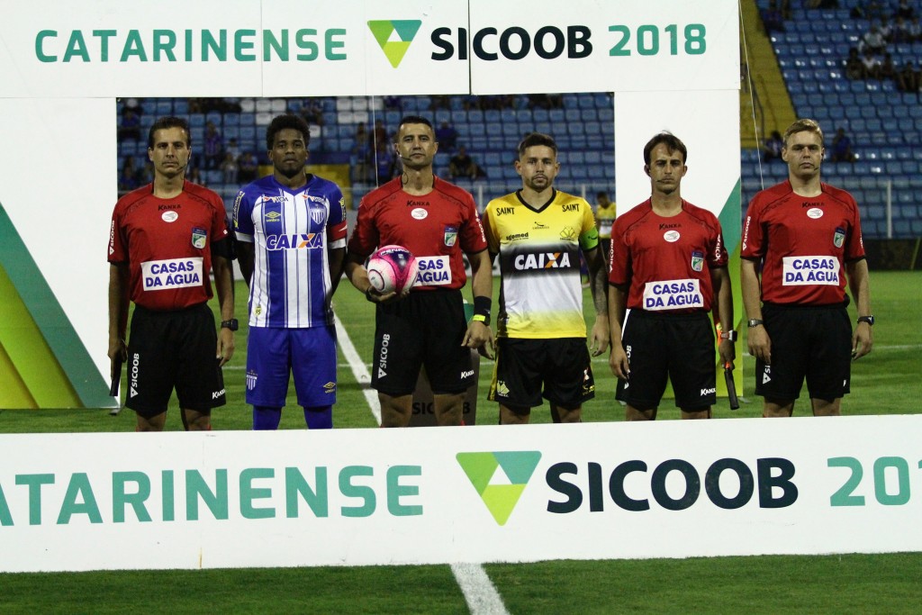 Helton Nunes, Bráulio Machado, Diego Félix. Edson da Silva Foto: Avaí Futebol Clube